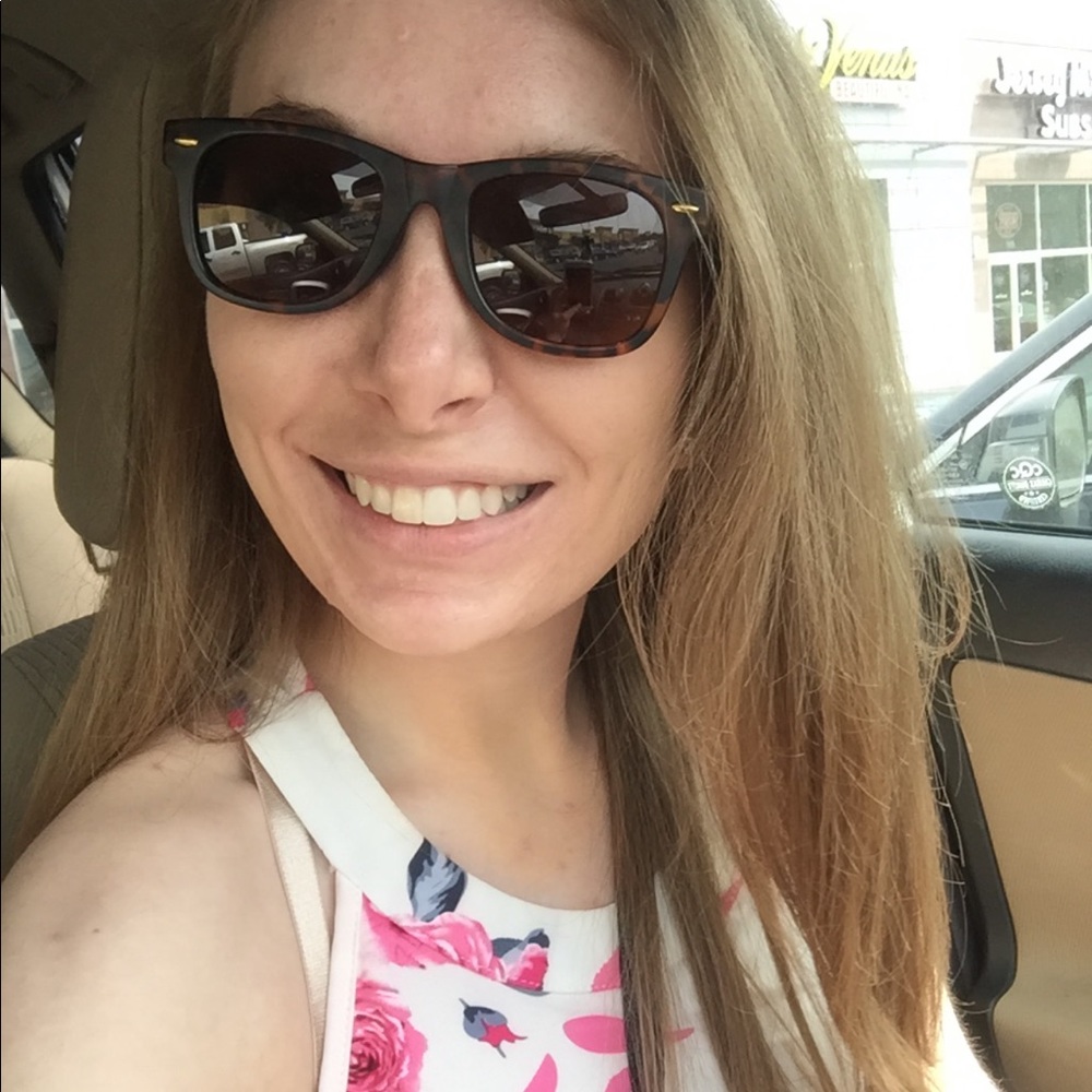 Meet your Posher, Kellie